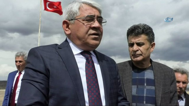 - Halk Ozanı Murat Çobanoğlu mezarı başında anıldı