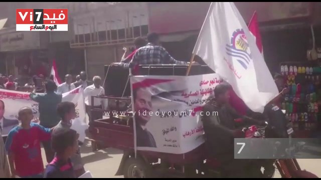 مسيرة غنائية حاشدة للادارة التعليمية بنجع حمادي لحث المواطنين علي المشاركة في العملية الانتخابات