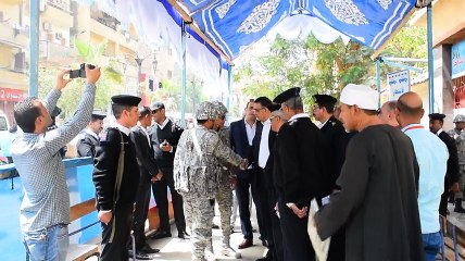 مدير أمن الأقصر يتفقد اللجان ويؤكد على فحص المترددين على المقرات الانتخابية
