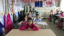 7 yaşındaki Iraklı Fahat Halit, İstiklal Marşı'nın 10 katısını ezbere okuyor