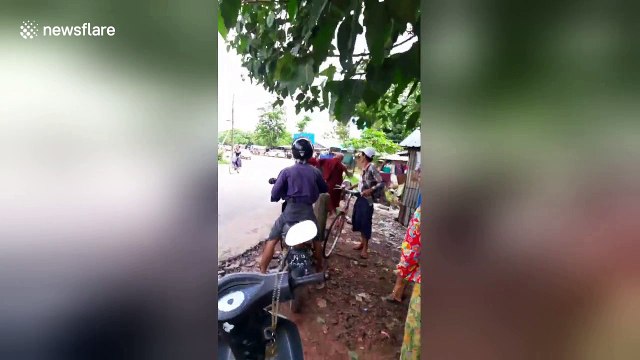 Two Buddhist monks caught fighting in Myanmar
