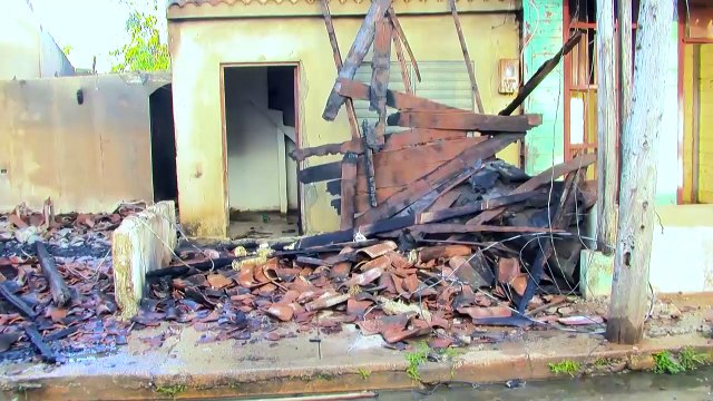 Incendio de grandes proporciones destruye viviendas en Perico Matanzas