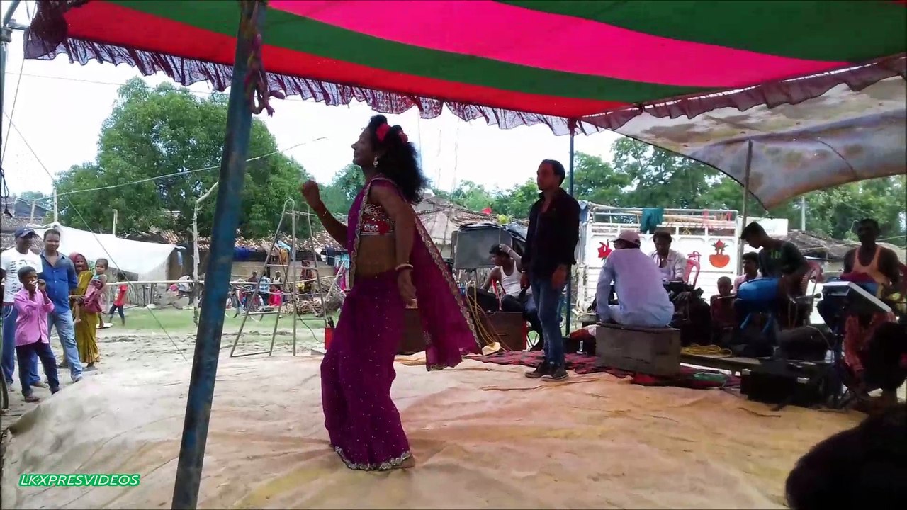 AMAZING SINGING PERFORMANCE BY SINGER OF MANGALPUR DRAMA PARTY AS AAAHAA RAANI SI   NICE ONE MUST WATCH