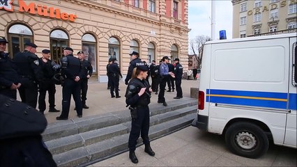 Skupina huligana razbijala po centru Zagreba vičući "Ovo je Srbija!"