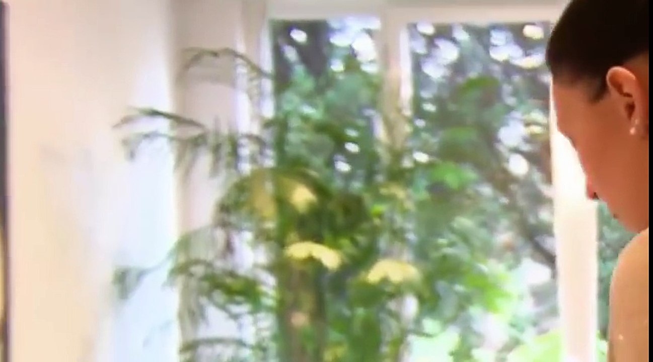 Lea STRIPPT für Aydin!.mp4 - Lustige Videos