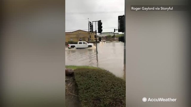 Flash flooding leaves vehicles stranded on California streets