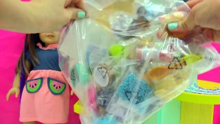 American Girl Doll Works At Big Fruit Stand Playset & Makes Food For Customers + Blind Bags