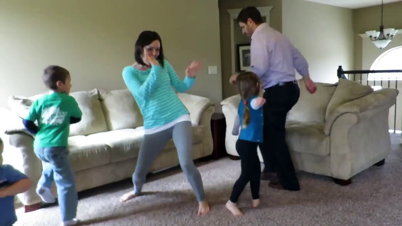 HOW WE MET: 22 year old Jeremy & Kendra tell the story!