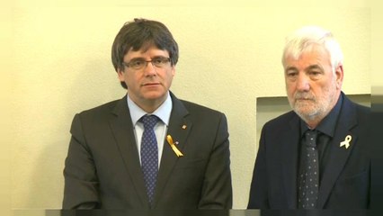El tribunal alemán prolonga la detención de Puigdemont