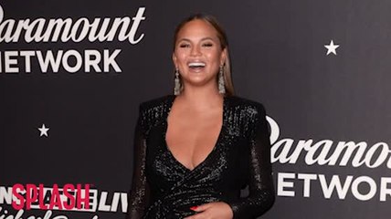 Chrissy Teigen stops using Snapchat