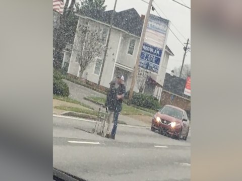 GOOD SAMARITAN! Man stops traffic to walk elderly across street - ABC15 Digital