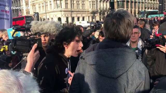 Tensions high at anti-semitism march in Westminster