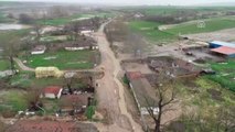 Uzunköprü'de Dere Taştı, Köyü Su Bastı