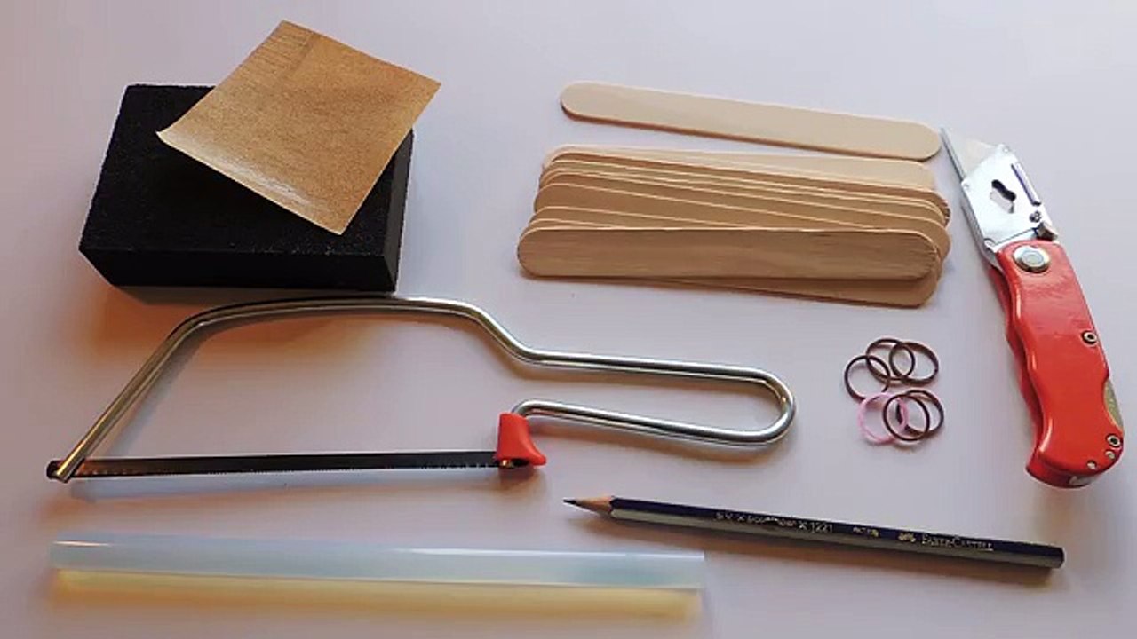 SUPER PISTOLA DE GOMITAS AUTOMÁTICA / Como hacer una pistola de gomas MUY POTENTE