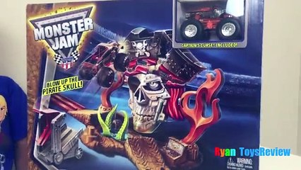 Hot Wheels Monster Jam Pirate TakeDown Toy Cars