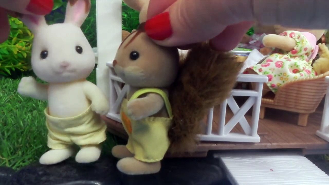Restaurante del mar. Los peces que desaparecen. Calico Critters en español.