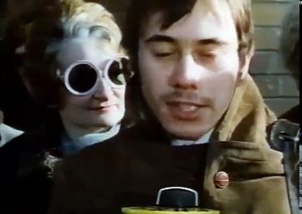 Two Women in Gold  (1970 sex farce) - part 2