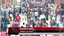 Abarrotada terminal de buses