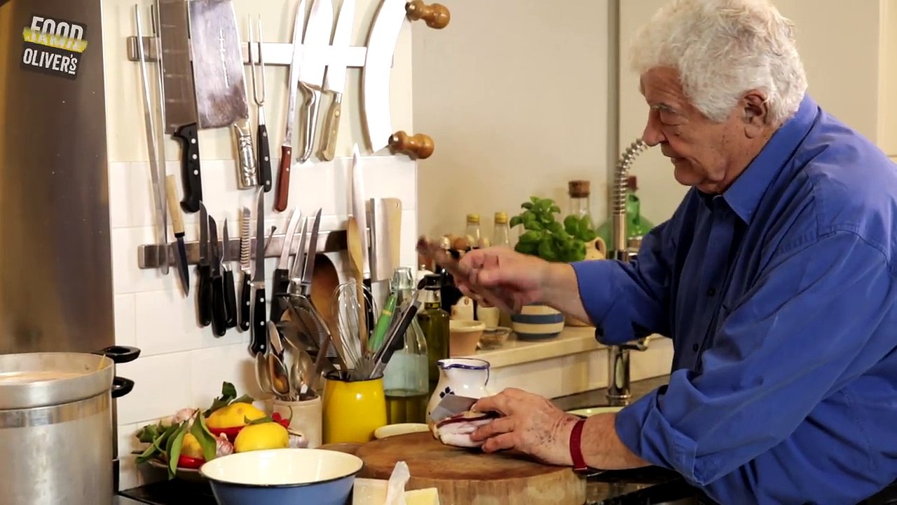 Real Spaghetti Carbonara | Antonio Carluccio