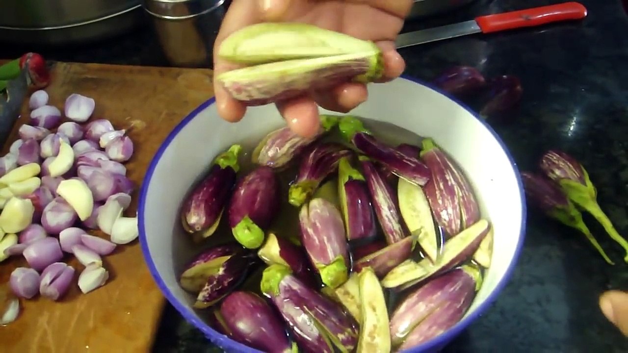 Ennai Kathirikai Kulambu In Tamil | Brinjal Gravy In Tamil | எண்ணை கத்திரிக்காய் குழம்பு | Gowri