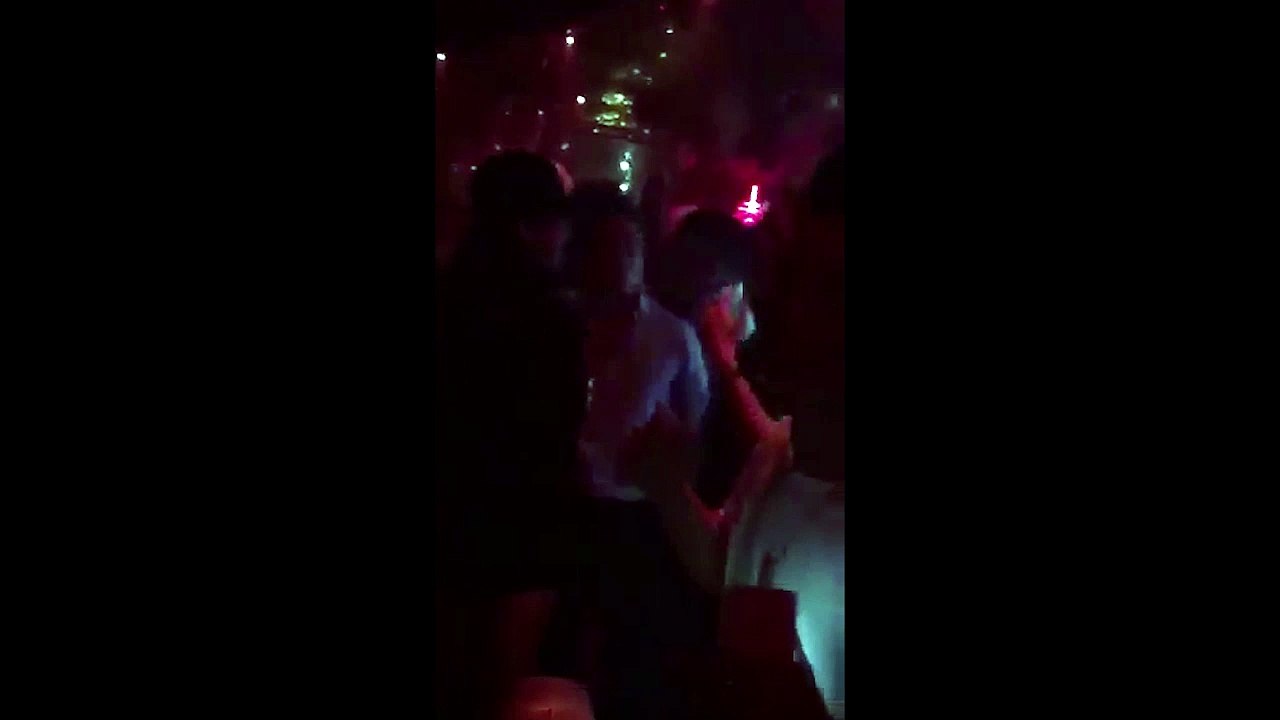 Kỳ Duyên quẩy quán bar cung Chiêm Quốc Thái