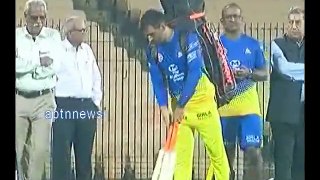 DHONI HELICOPTER SHOT AT CSK PRACTICE_MS.DHONI_MAHENDRA SINGH DHONI_DHONI BOWLING