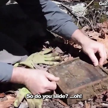 Doğa yürüyüşleri esnasında buldukları eski bir kutudan fazlasını bulan kadın