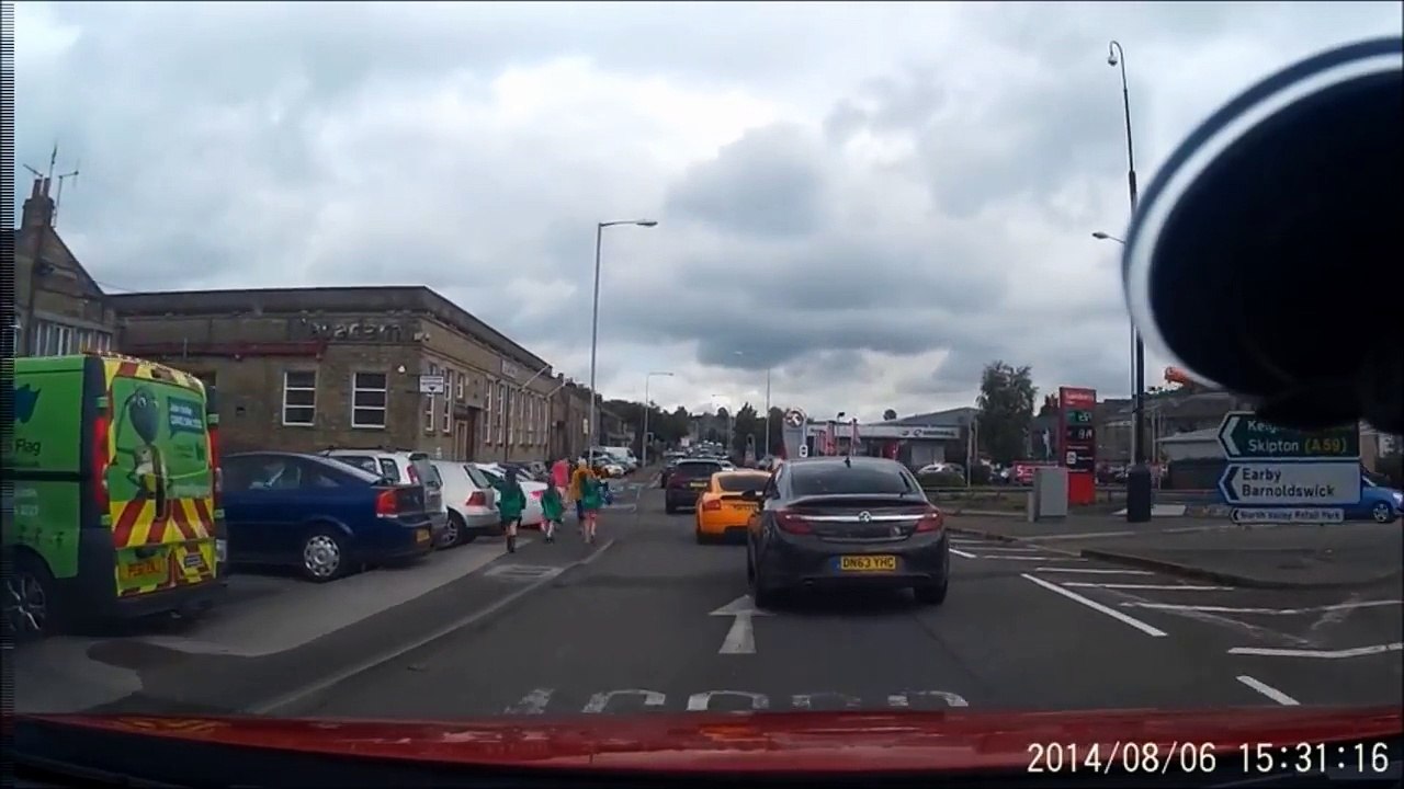 Audi TT Vs Vauxhall Insignia Road Rage