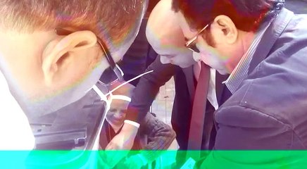 رئيس لجنة قصر الدوبارة ينتقل إلى راهبة مُسنة للإدلاء بصوتها