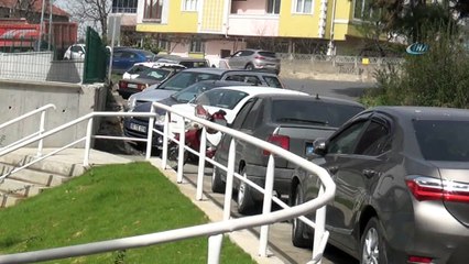 Okul önündeki yol verme kavgası kanlı bitti: 2 yaralı