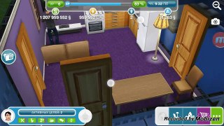 #2 The Sims Freeplay