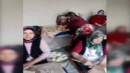 Yufka ekmek satarak kazandığı 15 bin 805 lirayı Mehmetçik Vakfı’na bağışladı