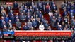Regardez la minute de silence à l'Assemblée nationale "à la mémoire des victimes, à la mémoire d'un héros français"
