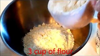 DIY: Steamed Scallion Bun 蒸花卷