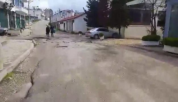 Te lutem Jeta Osh Qef ma postoni pak kete video me Qytetin e Rroskovecit... Nje nga bashkite me te pasura ne Shqiperi, Bashkia e Rroskovecit edhe nje nga kryet