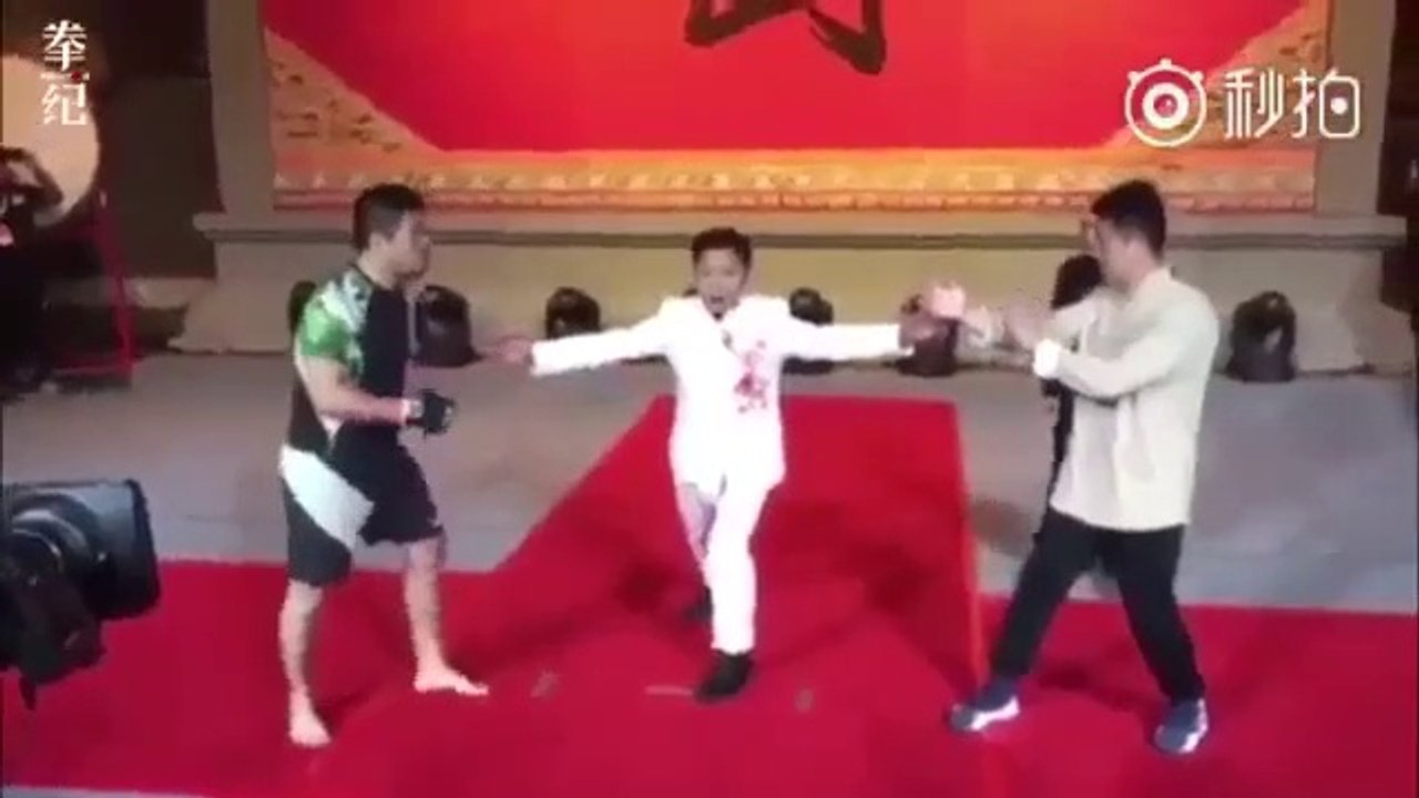 Quand un combattant MMA rencontre un maitre Wing Chu