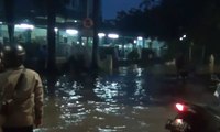 Banjir 50 Cm Masih Genangi Sunter, Jakarta Utara