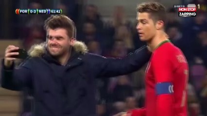 Portugal – Pays-Bas : Un homme descend sur le terrain pour faire un bisou à Cristiano Ronaldo (Vidéo)