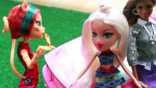 BAD GHOULS CLUB | Bratz get what they want E01