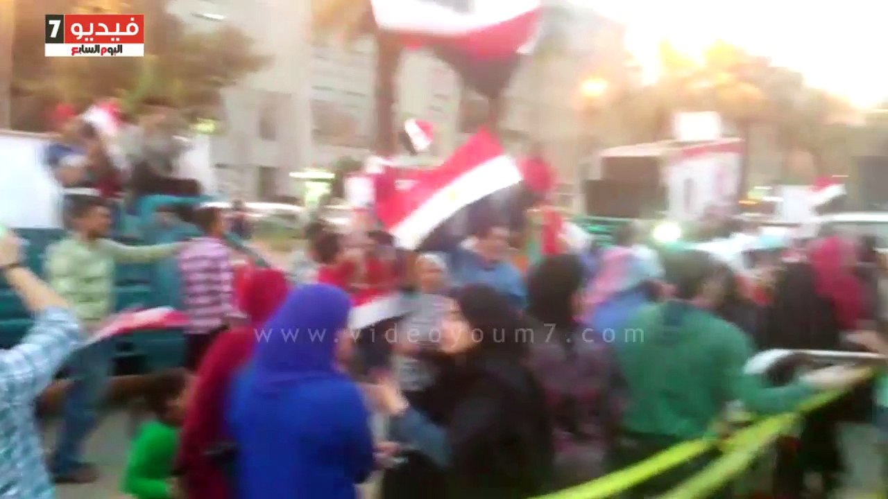 مسيرة سيارات مؤيدة للرئيس السيسى تجوب شارع الهرم