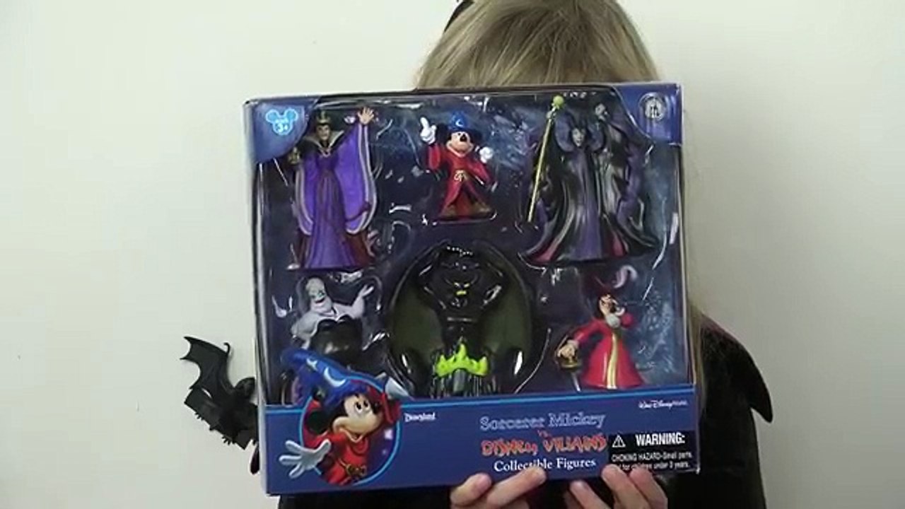Disney Villains Maleficent in real life Super Giant Surprise Egg Maleficent Witch Kids Video