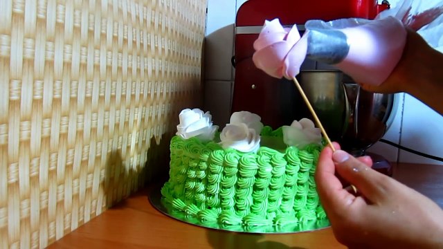 Розы из белкового крема КАК СДЕЛАТЬ РОЗЫ ИЗ КРЕМА Украшение тортов