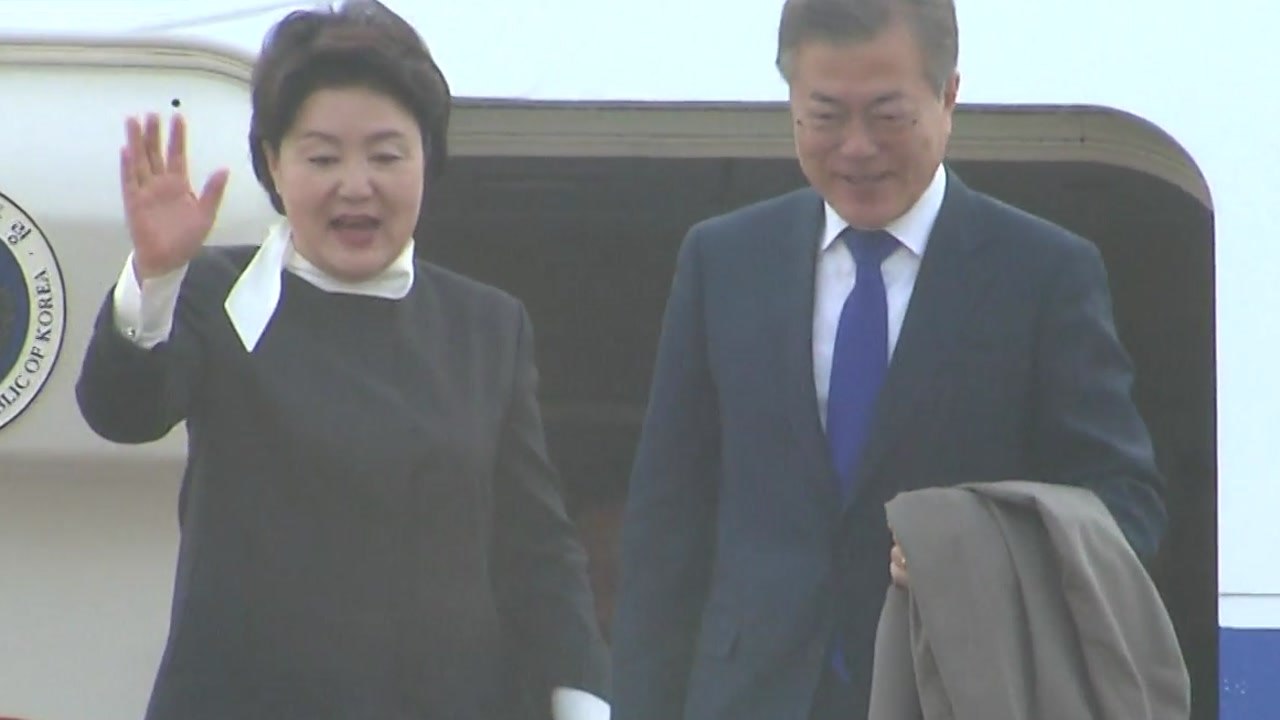 [현장영상] 문재인 대통령, UAE·베트남 방문 마치고 귀국 / YTN