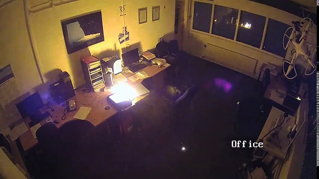 Incendie d'un immeuble à cause d'un ordi portable Apple !