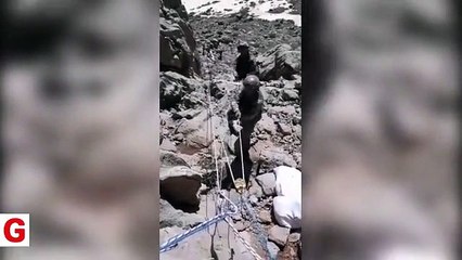 TSK paylaştı! Engel tanımaz aşar komandolar