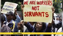 Zimbabwe doctors defy government threat to stop payment over strike