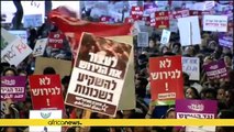 Thousands protest against Israel's plans to deport African migrants