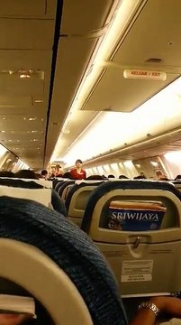 Sriwijaya Air Safety Demo on B737 500 HD