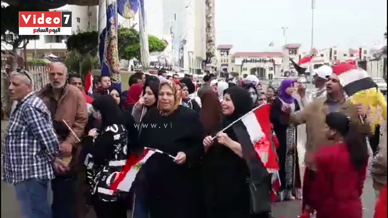 توافد الناخبين على اللجان الانتخابية ببورسعيد للإدلاء بأصواتهم