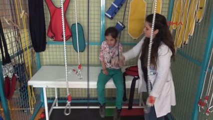 Şırnak-Silopi'de Felçli Hastaların Fizik Tedavisi, Uzay Kafes Sistemiyle Eğlenceye Dönüştü